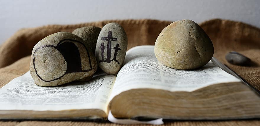 des pierres, Bible, christianisme, Foi, résurrection, Pâques, cailloux, écriture, religion, livre, en train de lire