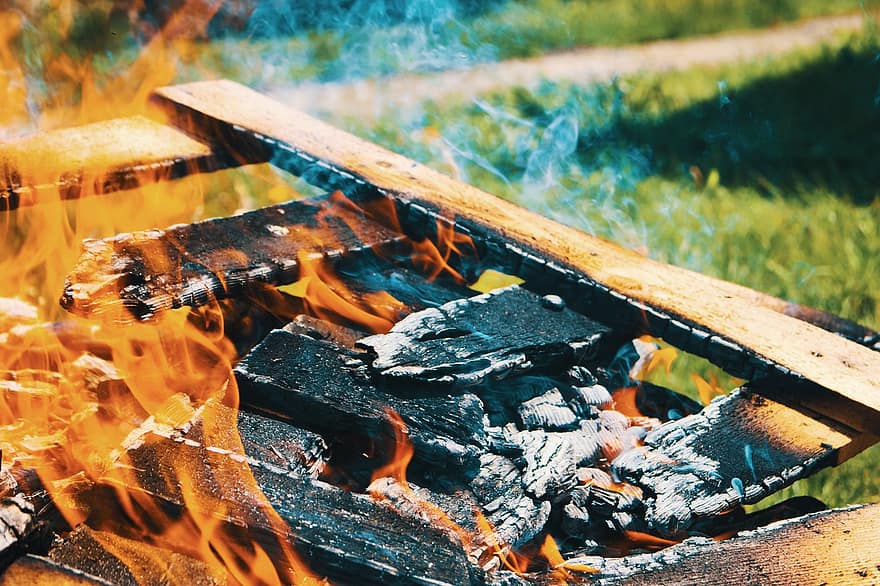 Fire, Flames, Fire Wood, Smoke, Campfire, Bonfire, Fireplace, Burning, Burn, Embers, Heat