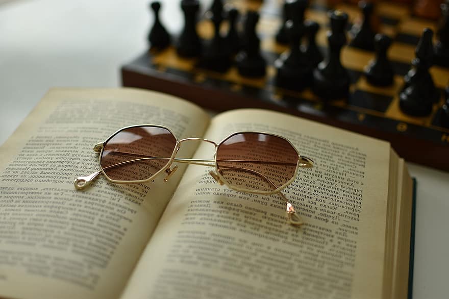 carte, ochelari de soare, accesorii pentru barbati, literatură, citit, nuanțe