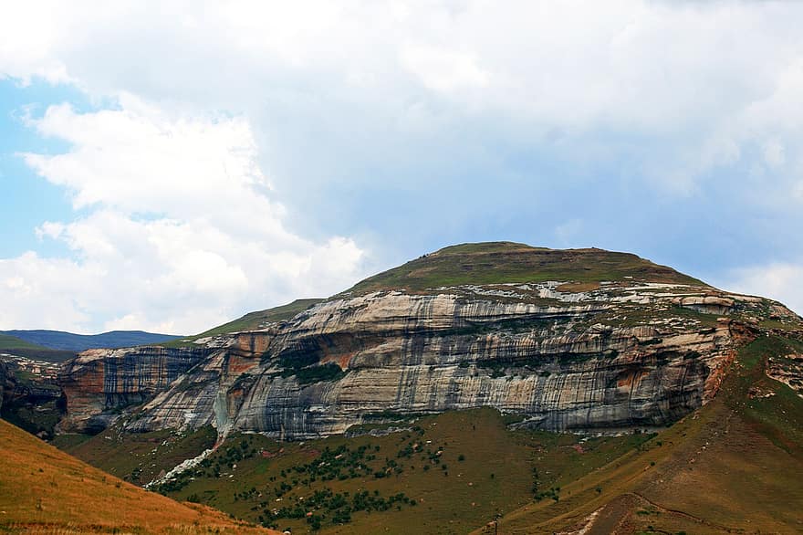 Munte, peisaj, Drakensberg, natură, formațiuni rock, Rockface, de munte, stâncă, iarbă, vară, rural