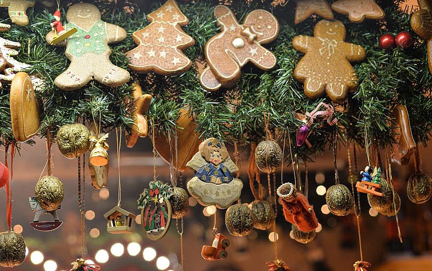 Kerstmis, decoraties, ornamenten, kerstboom, kerst versiering, kerstversieringen, peperkoek man, peperkoek cookies, viering, feestelijk