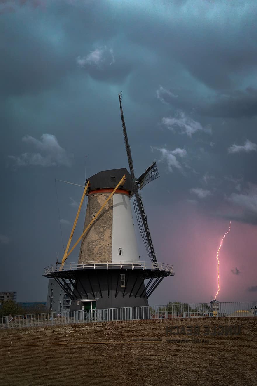 вітряк, шторм, Нідерланди, блискавка, vlissingen, енергія вітру, будівлі, пам'ятник, краєвид, удар блискавки, гроза