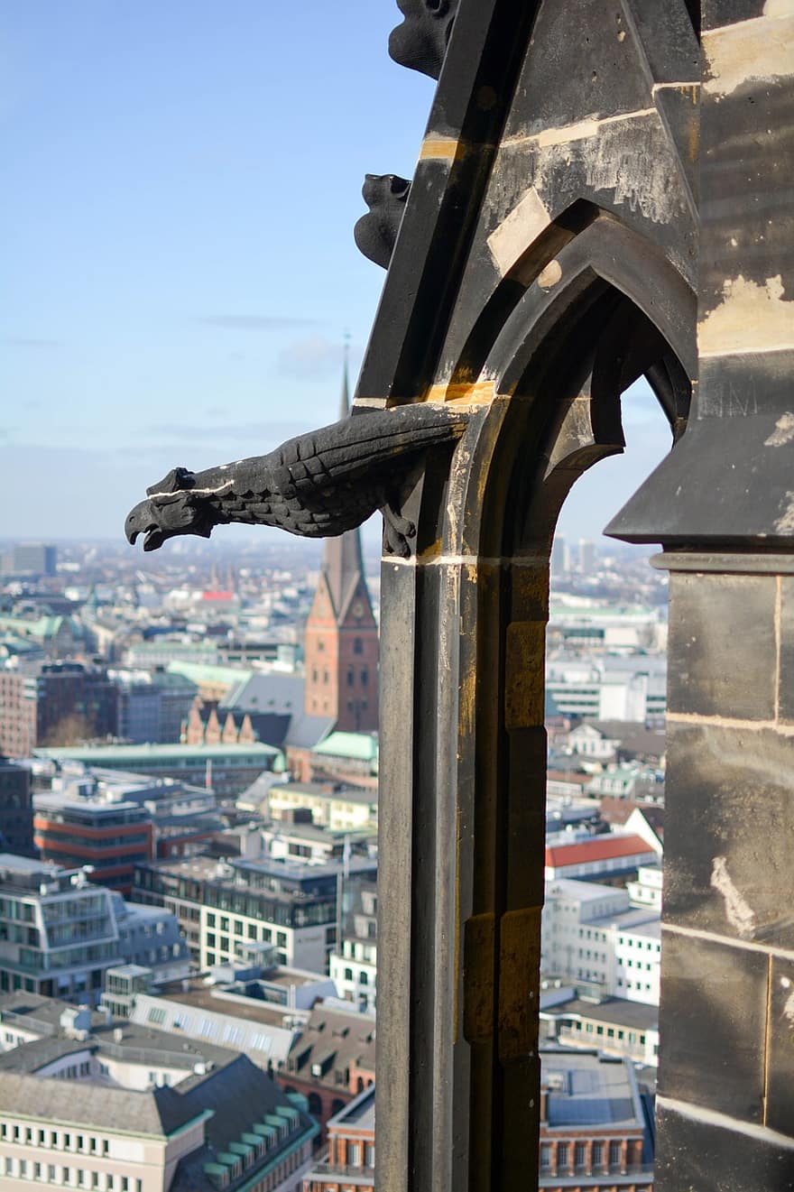 Hamburg, architectuur, waterspuwer, stadsgezicht, Christendom, Bekende plek, buitenkant van het gebouw, dak, stedelijke skyline, wolkenkrabber, ingebouwde structuur