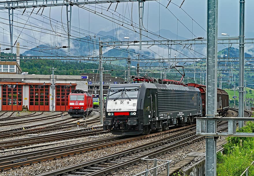 entrenar, ferrocarril, montañas, viaje, vías del tren, transporte, tren de carga, locomotora eléctrica, Br189, Alpes, alpino