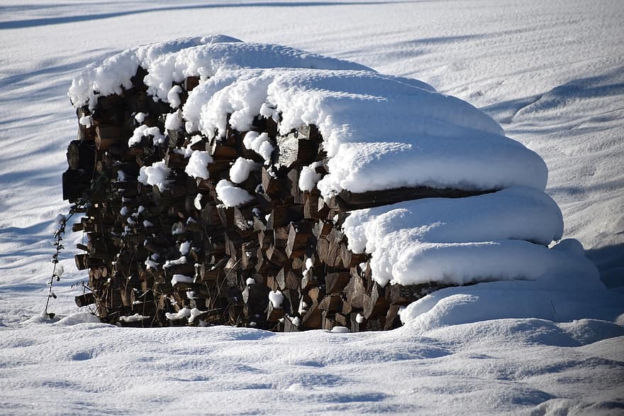 củi, gỗ, nhật ký, tuyết, lạnh, mùa đông, có tuyết rơi, đống, xếp chồng lên nhau, tiều phu
