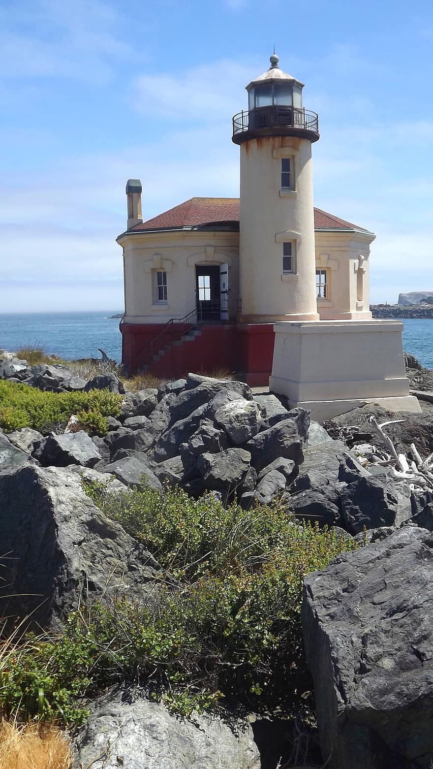 Lighthouse, Scenic, Coastal, Oregon Coast, Beach, Ocean, Light, Beacon, Building, Old, Visit