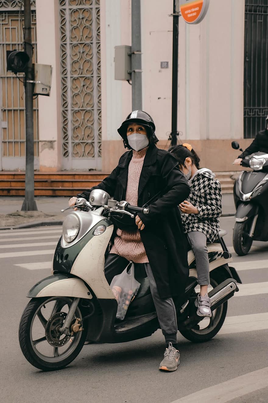 nainen, äiti, tyttö, moottoripyörä, skootteri, perhe, katu, Vietnam, Hanoi, kulttuuri, Nainen