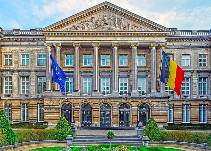 Nācijas pils, Briseles, ēka, fasāde, Beļģijas federālais parlaments, karogi, parlamentā, arhitektūra, ārpuse, vēsturiska, slavenā vieta