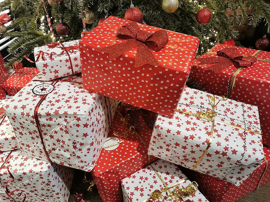 hadiah, hadiah Natal, hari Natal, pohon Natal, dekorasi, perayaan, kotak, wadah, latar belakang, kertas pembungkus, paket