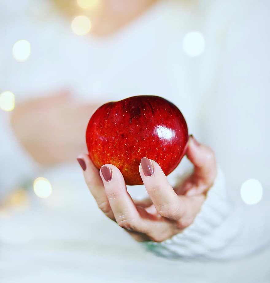 яблоко, красное яблоко, боке, фрукты, рука