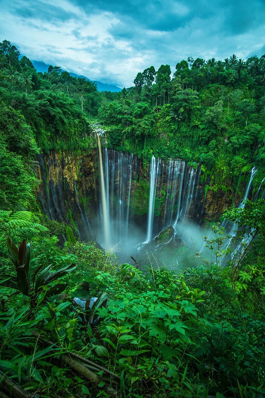 cascata, verde, natureza, panorama, floresta, agua, rio, cachoeiras, arvores, rochas, montanhas