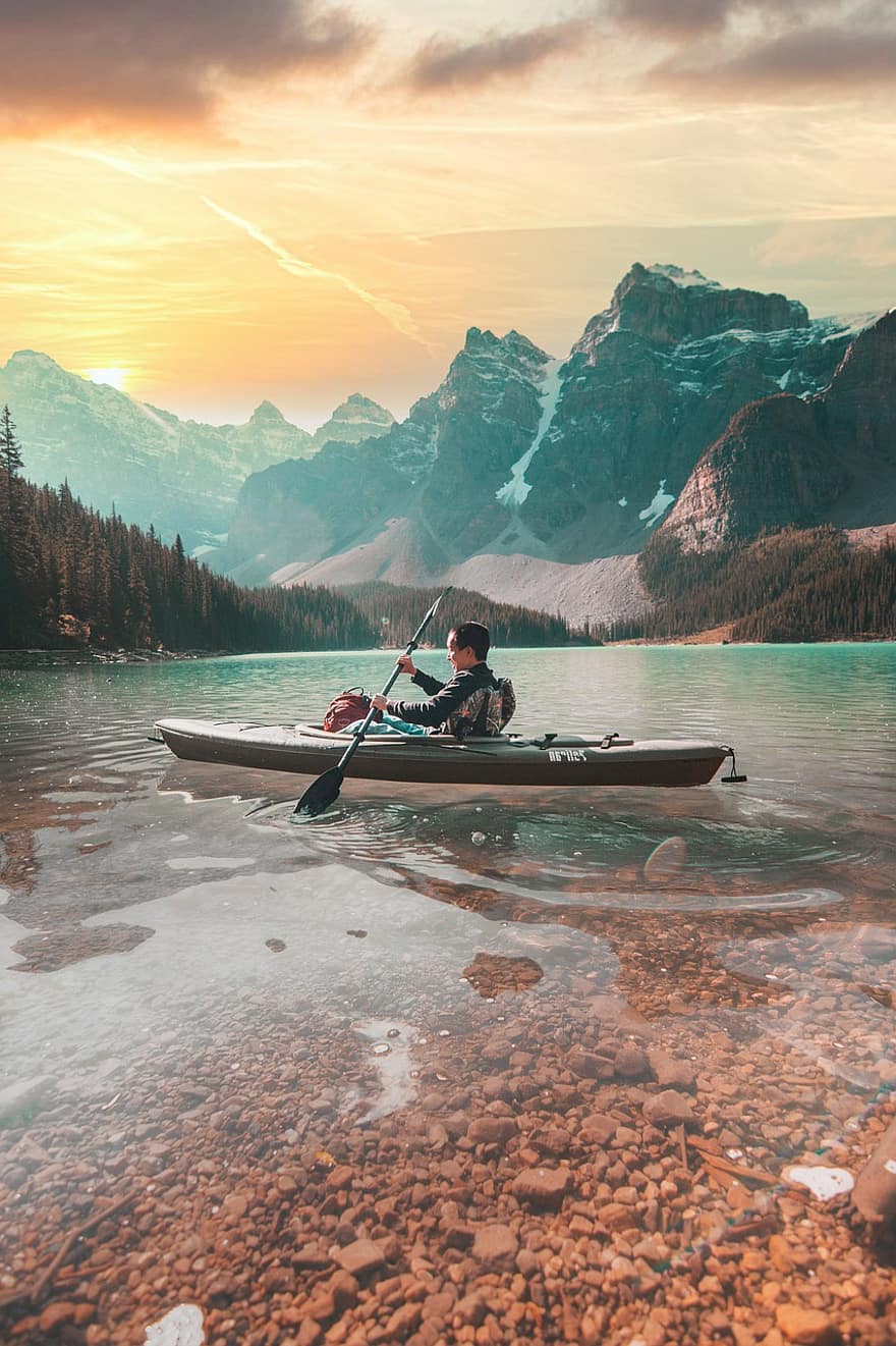 mand, ro kajak, sø, eventyr, banff, alberta, Canada, natur, landskab, bjerg, kano