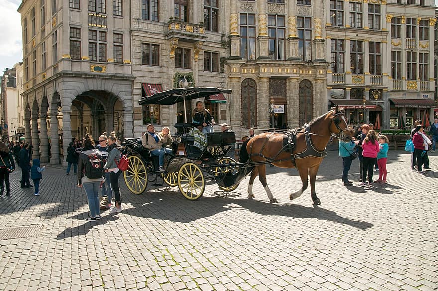 Bruxelles, Belgique, place de la ville, L'Europe , attraction touristique, le chariot, cheval, endroit célèbre, des cultures, architecture, tourisme