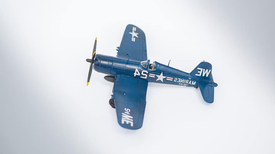 Model Airplane, Miniature Airplane, Fighter Plane, Vought F4u Corsair Model, Vought F4u Corsair, Fighter Aircraft, Ww2, Wwii, flying, air vehicle, airplane