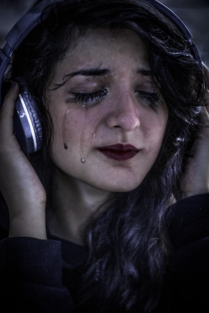 donna, lacrime, cuffie, piangere, musica, emozioni, sensazione, suono, Audio, tristezza, dolore