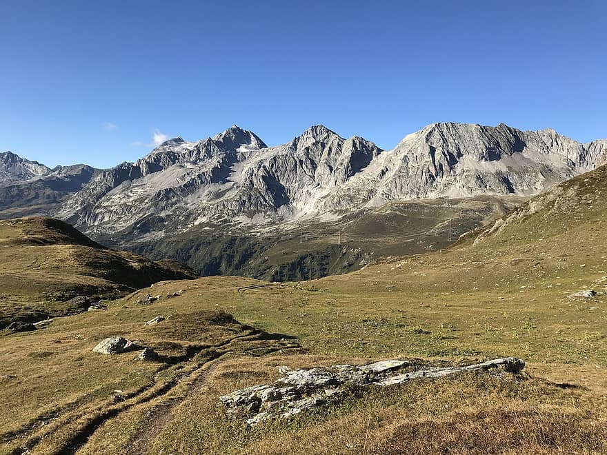 In Richtung der Spitze von Elgio, alpine Route, Alpen, gehen, Himmel, Oberteile, Ausflüge, Wandern, Berge, Natur, Wolken