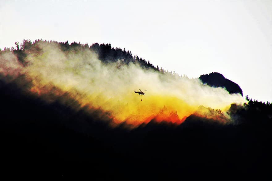 火災、森林、ヘリコプター、森林火災、煙、熱、消防航空機、リスク、風景