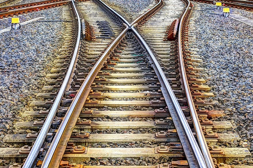rails, spoorweg, sporen, tweesprong, grind, baan bed, drempel, spoorweglijn, besluit, kom naar voren, kruispunt