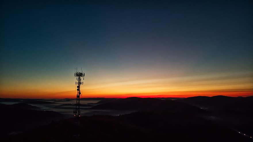 tornis, telekomunikācijas, antena, saulrieta, ainavu, migla
