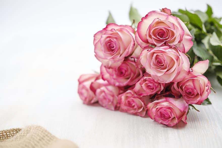rožės, gėlės, puokštė, žydi, žiedas, rožių puokštė, romantiškas, meilė, Motinos diena, gimtadienis