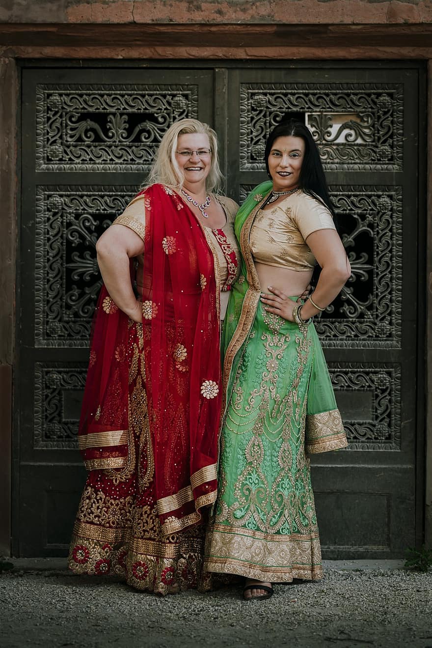 بوليوود ، الزي الهندي التقليدي ، أزياء هندية تقليدية