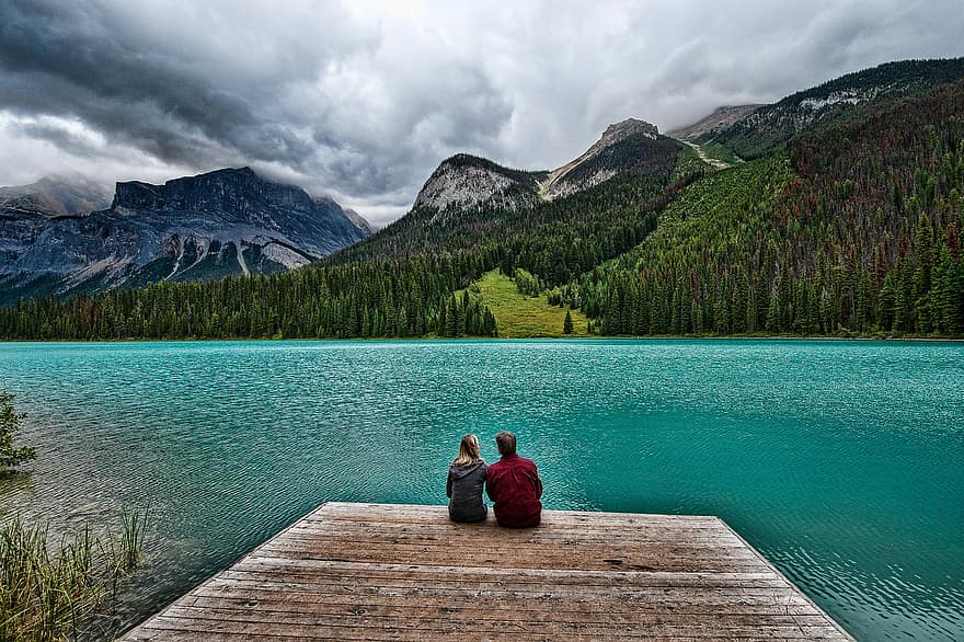 smaragdi järvi, vuoret, pari, telakka, Puinen alusta, järvi, metsä, Puut, vesi, luonto, Banff