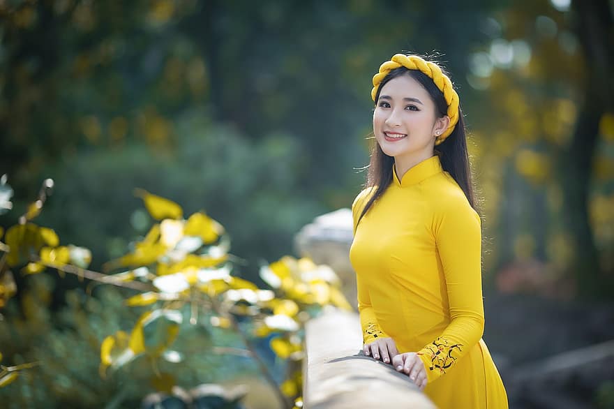 ao dai, moda, kobieta, uśmiech, wietnamski, Żółty Ao Dai, Wietnamski strój narodowy, tradycyjny, piękno, piękny, ładny