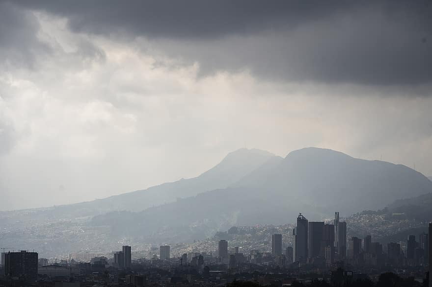 thành phố, núi, sương mù, colombia, bogotá, cảnh quan thành phố, đám mây, bầu trời, đường chân trời thành thị, màu xanh da trời, không có người