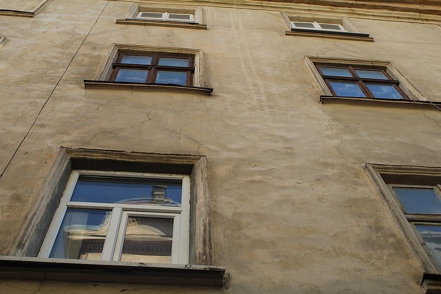 Ukraina, langai, pastatas, architektūra, gyvenamasis pastatas, langas, senas, pastato išorė, užraktas, pastatyta struktūra, sienos