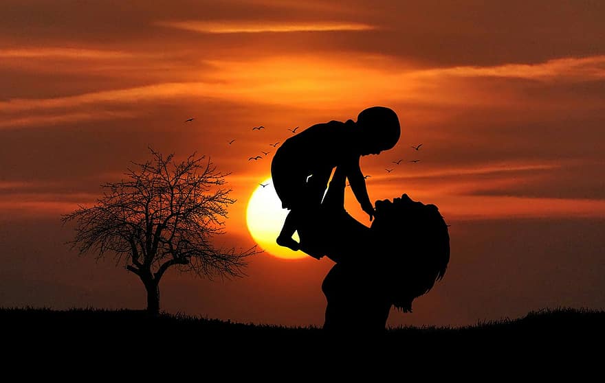 motina, kūdikis, meilė, saulėlydis, papludimys, žaisti, laimingas, kartu, siluetas, medis, saulė