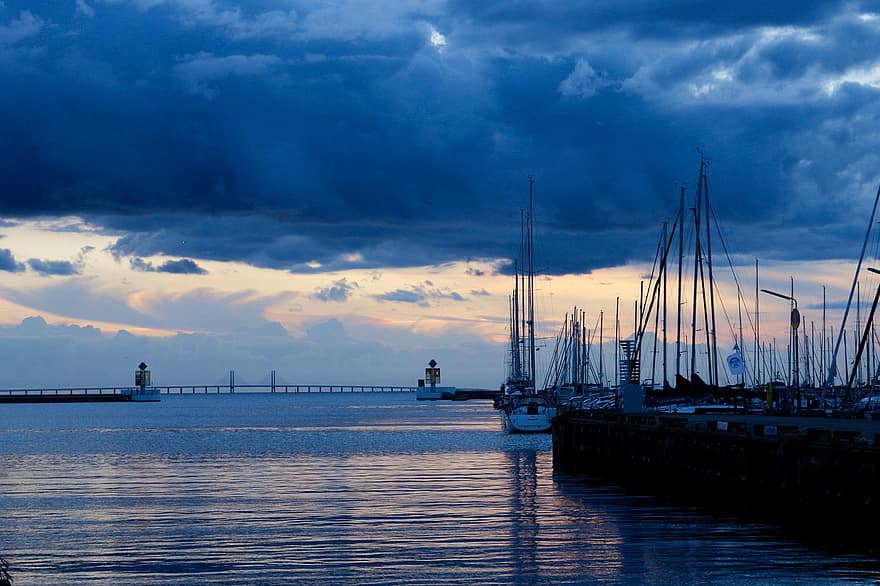 le coucher du soleil, pont, bateaux à voile, des nuages, crépuscule, voiles, bateaux, chantier naval, Marina, nautique, quai