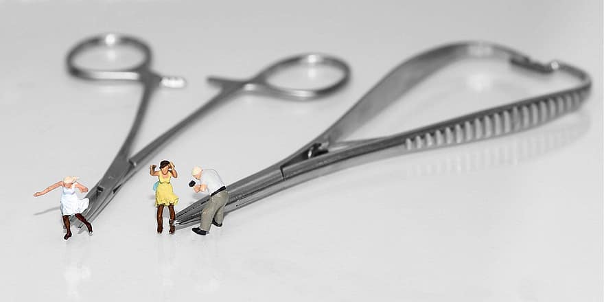 Dentistry, Dentist, Miniature Figures, Instruments, Pliers, Terminal, Women, Caught, Liberation, Pinched, Orthodontics