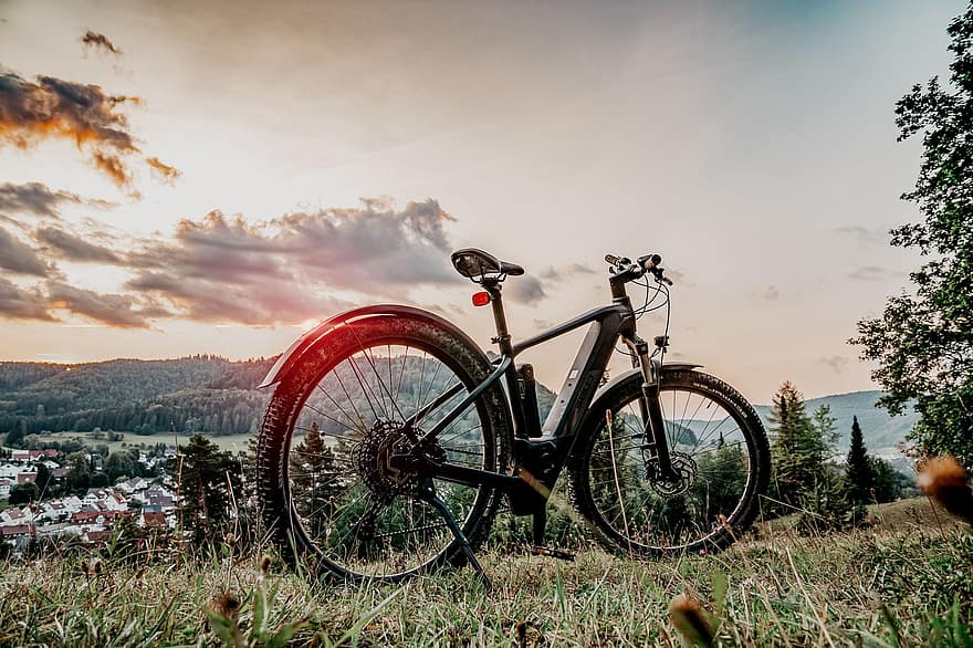 horské kolo, e-bike, ebike, kolo, mtb, cyklistika, pedelec, sport, výlet na kole, krajina, Příroda