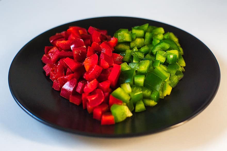 pimentas, legumes, coração, pimentão verde, pimentas vermelhas, Comida, vegetal, frescura, comida vegetariana, fechar-se, Alimentação saudável