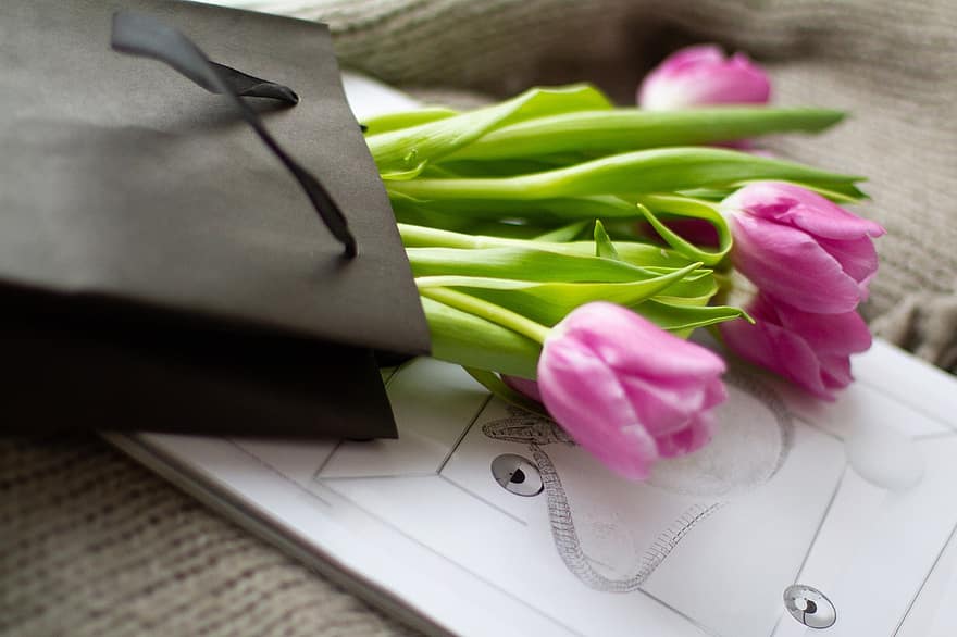 kwiaty, tulipany, wiosna, kwiat, kwitnąć, prezent, torba prezentowa, niespodzianka, tulipan, bukiet, świeżość