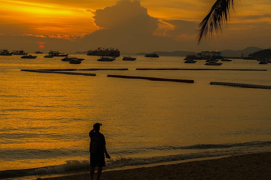 le coucher du soleil, plage, feuille, mer, bateaux, ciel, des nuages, romance, Pattaya, Thaïlande, Asie