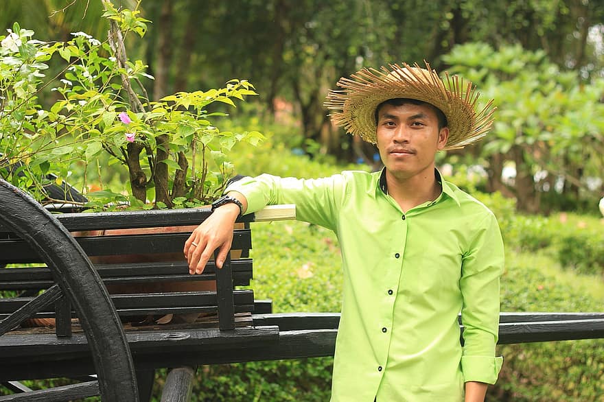 khmeru cilvēks, lauksaimnieks, laukos, Āzija, Kambodžas vīrietis