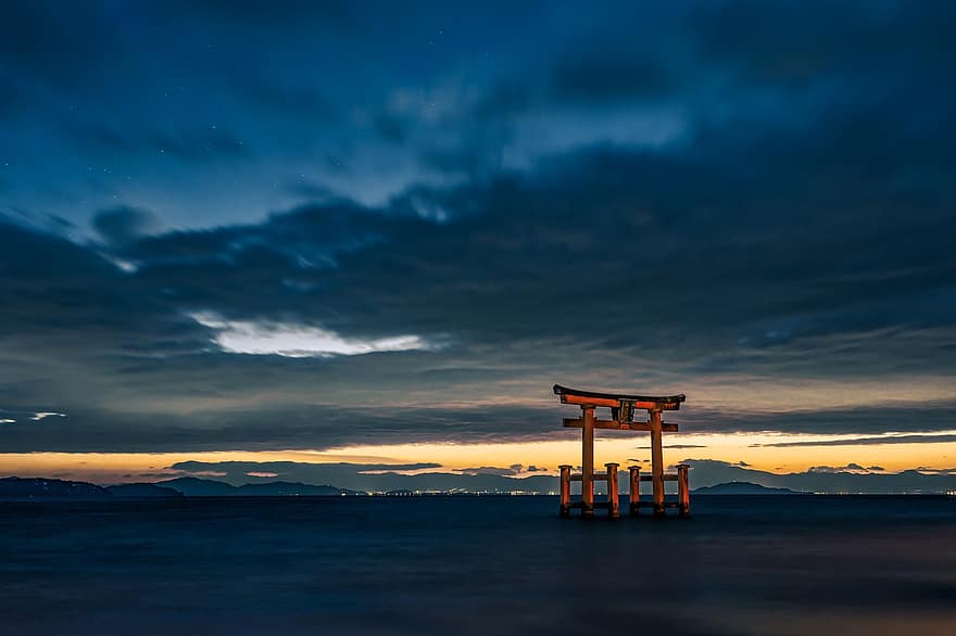 torii, järvi, iltahämärä, valjeta, auringonnousu, ennen aamunkoittoa, luonnonkaunis, japanilainen portti, Shirahige-pyhäkkö, shinto-pyhäkkö, järvi biwa