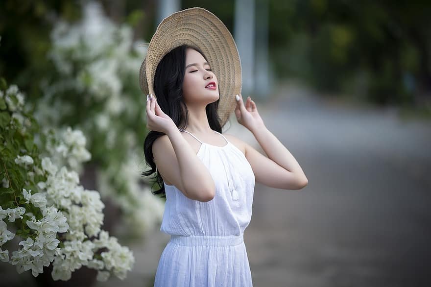 유행, 아름다움, 여자, 베트남 사람, 꽃들, 하얀 드레스, 모자, 아름다운, 소녀, 모델, 자세