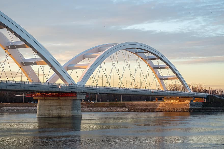 pod, râu, apus de soare, seară, clădiri, urban, amurg, lumina soarelui, oraș, Dunărea, arhitectură
