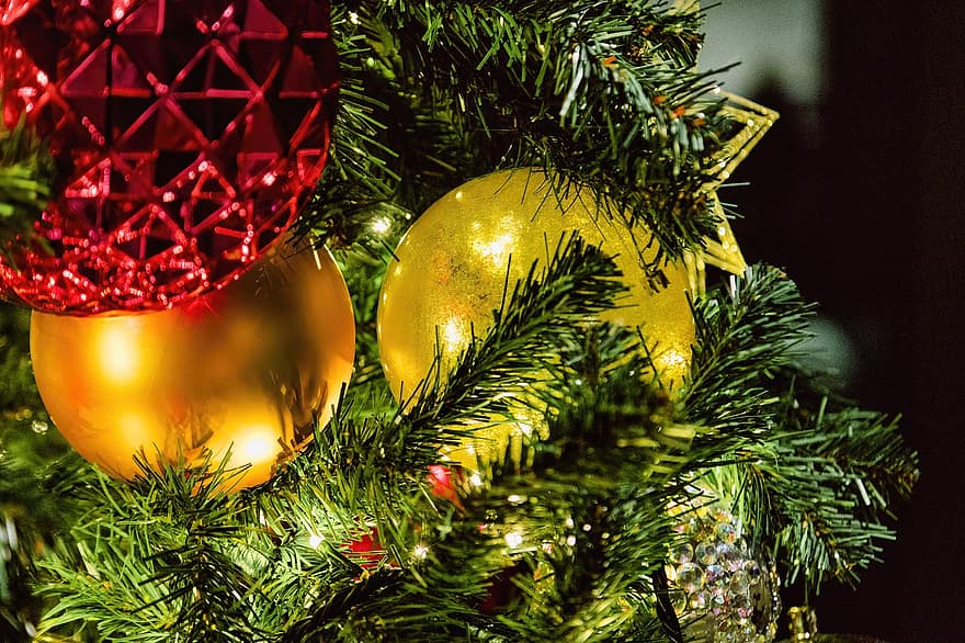 kerst versiering, Kerstmis, decoratie, snuisterij, lichten, kerstboom, kerstbal, ornament, feestelijk, vakantie, evergreen