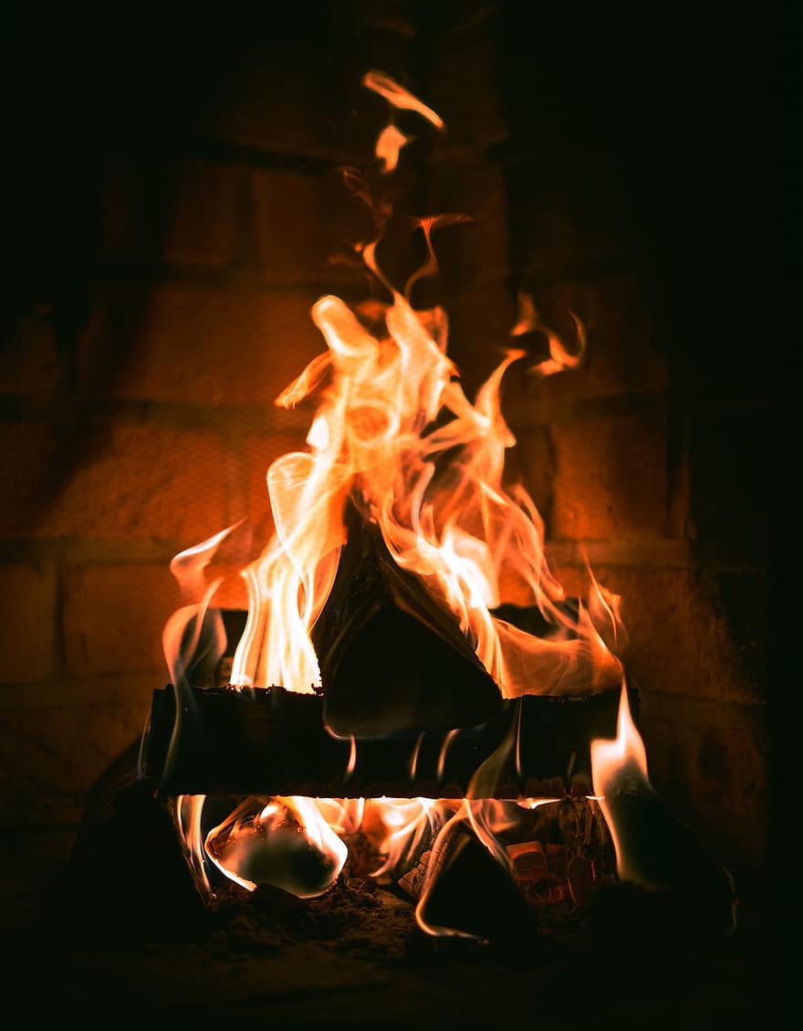 Kamin, Feuer, Holz, brennen, Verbrennung, Hitze, Flamme, warm, heiß, Glut, lodern