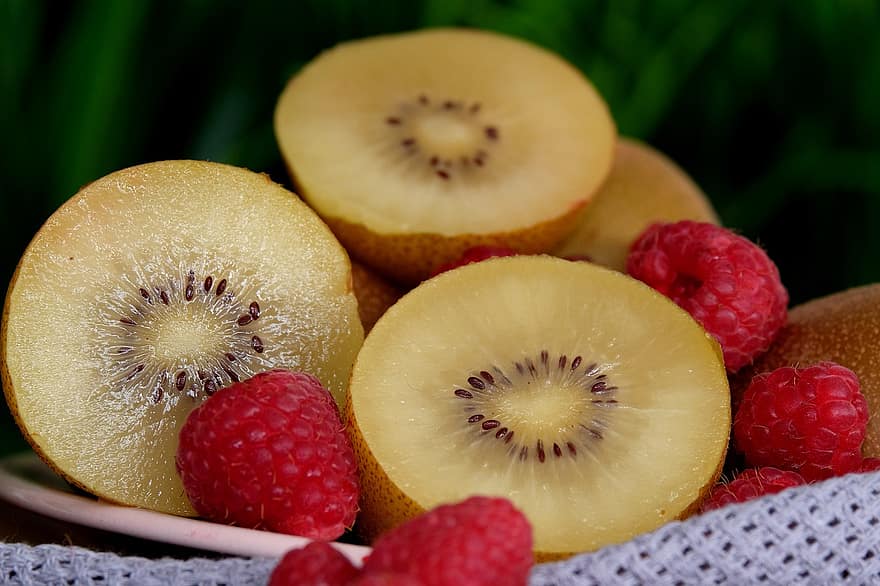 Quả kiwi, quả mâm xôi, trái cây