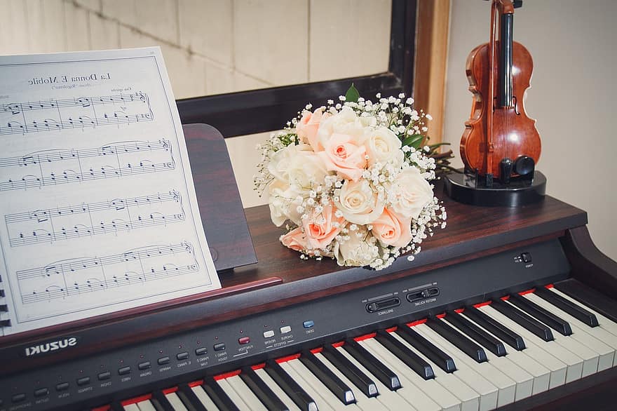 klavieres, vijole, pušķis, ziedi, mūzikas instruments, mūziķis, klavieru taustiņš, mūzikas piezīme, zieds, klasiskā mūzika, notis