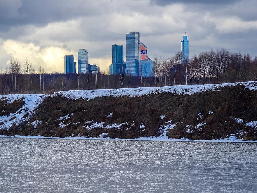 paisatge urbà, Moscou, hivern, gratacels, neu, aigua, gel, blau, paisatge, arquitectura, temporada