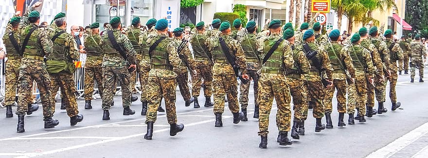 soldater, parade, hær, armerte styrker, militær, uniform, menn, på rad, kulturer, patriotisme, marching