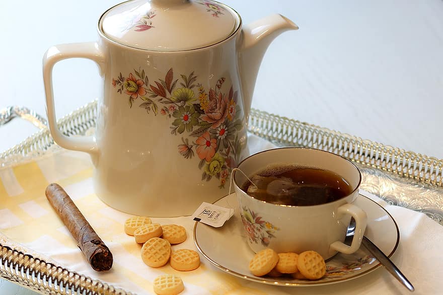 teh, infusi, biskuit, teko, cangkir, camilan, waktu minum teh, istirahat, relaksasi, sachet, baki