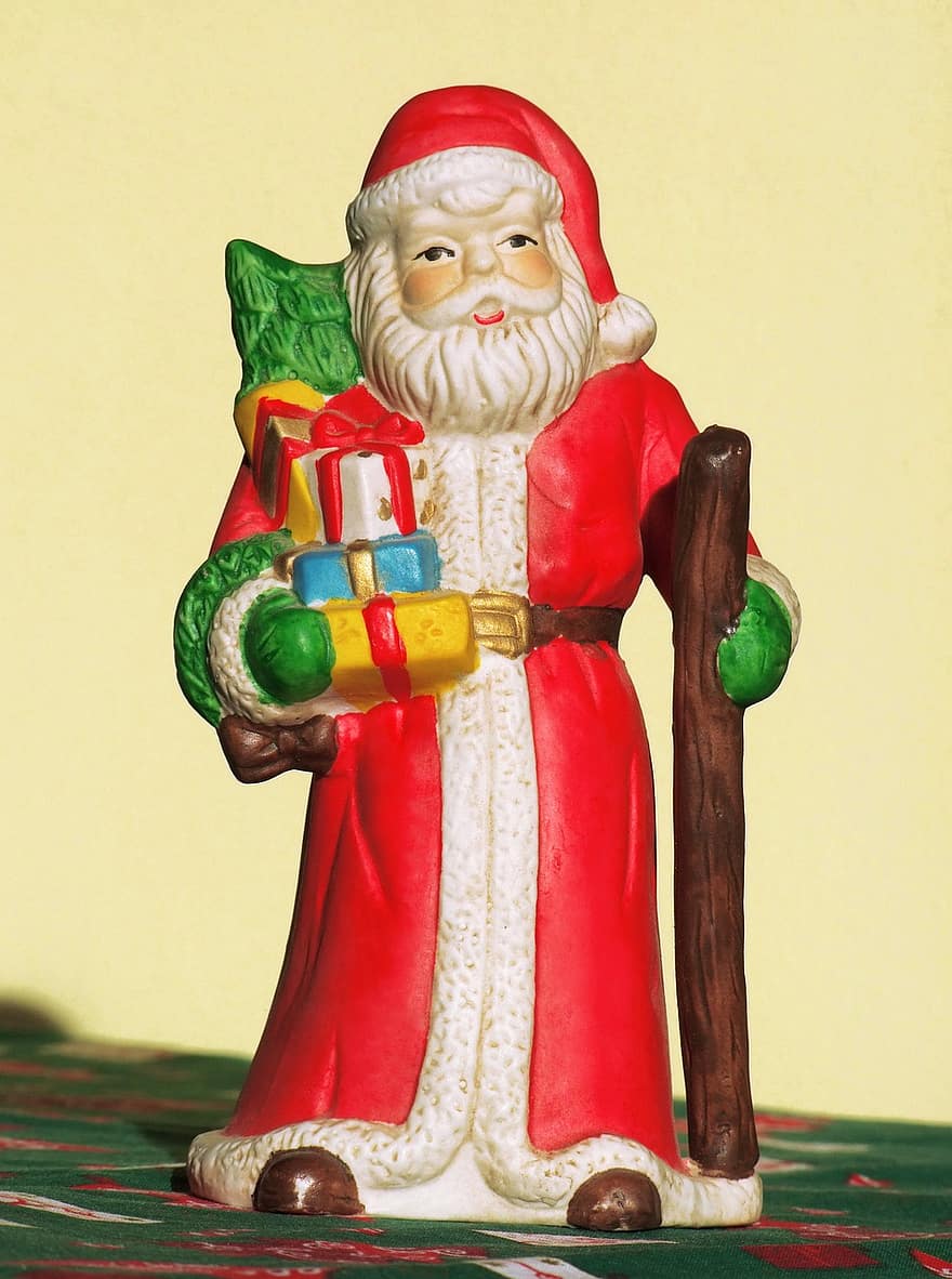 Mos Craciun, Sfantul Nicolae, cadou, Crăciun, nașterea lui Iisus, Sărbătoare creștină, rochie rosie, decor, porţelan, figura, miniatură