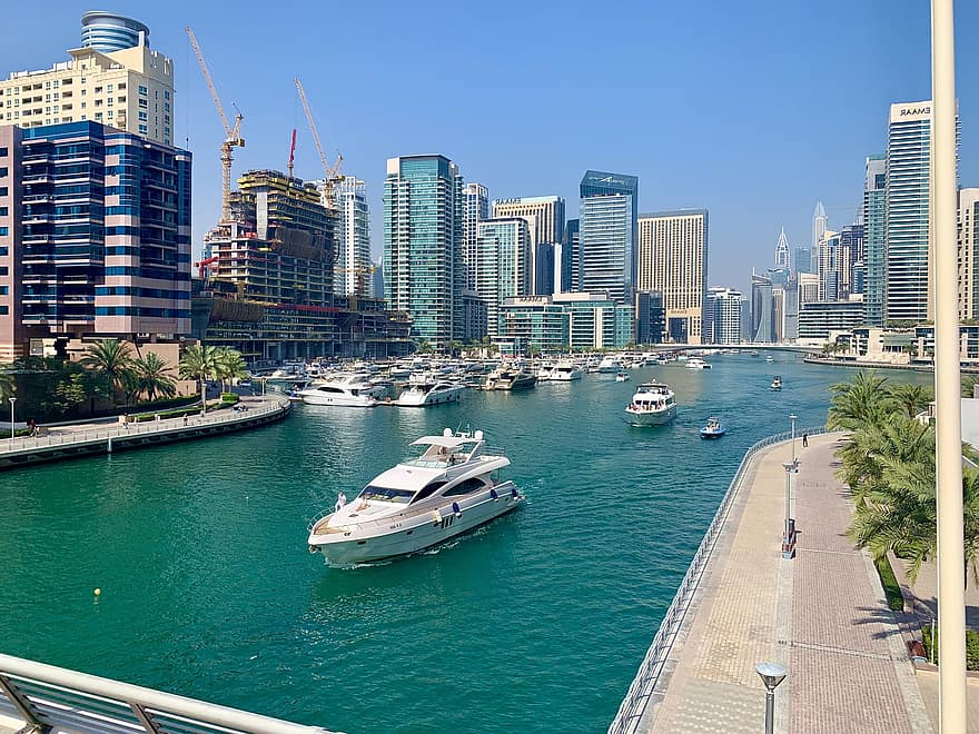 łódź, Budynki, rzeka, architektura, Zjednoczone Emiraty Arabskie, souk madinat jumeirah, jumeirah, madinat, arabski, woda, nowoczesny