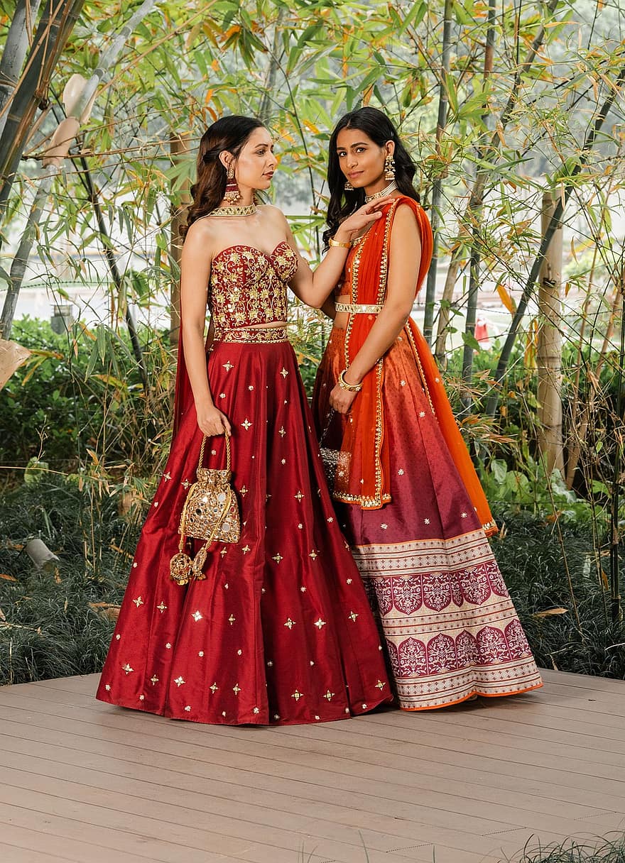 نساء ، موضه ، الحرير لينجا ، الفتيات ، نموذج ، يشير إلى ، فستان هندي ، هندي